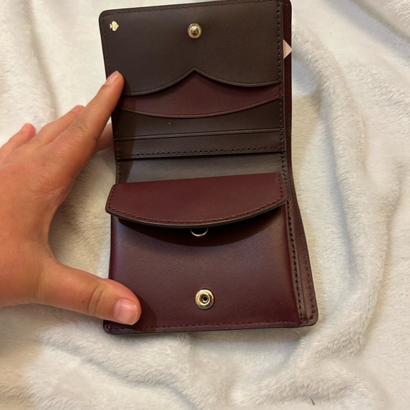 Authentic Kate Spade ♠️ Wallet - Picture 4 of 4